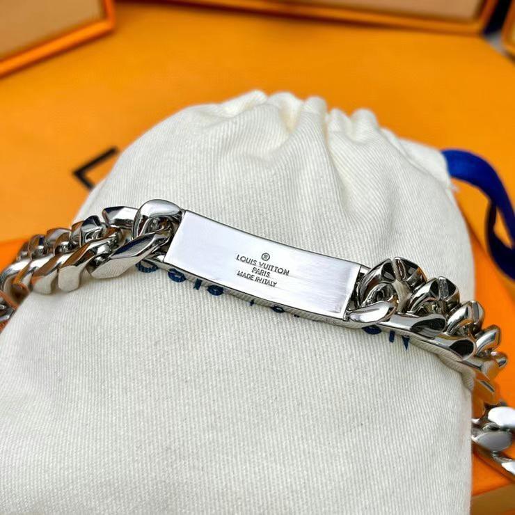 Louis Vuitton MONOGRAM Monogram Chain Bracelet (M00270, M00855) in 2023