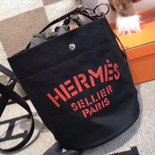 Lot - Hermes, Paris, Sac de Pansage Canvas Bucket Bag