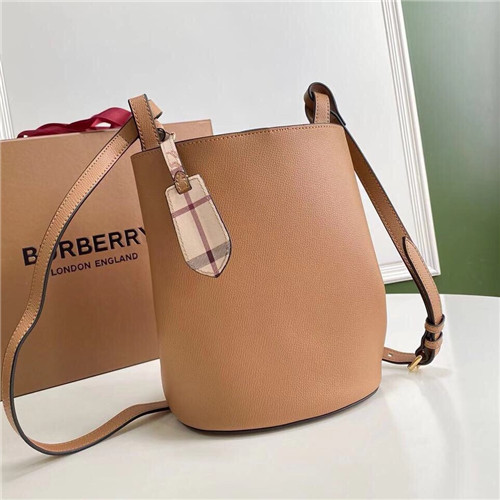 [버버리]Burberry 2021 Women&#039;s Leather Bucket Shoulder Bag,18.5cm - 버버리 2021 여성용 레더 버킷 숄더백,18.5cm,BURB0534,카멜