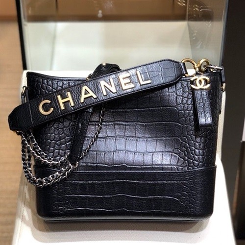 (실사영상) Chanel 샤넬 가브리엘 호보 레더 숄더백 28CM 블랙